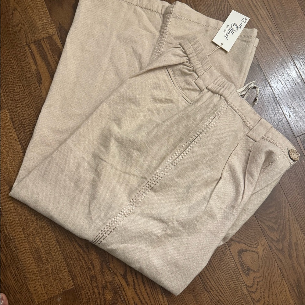 Ollari Wide Leg Pants (NWT)
100% Cotton